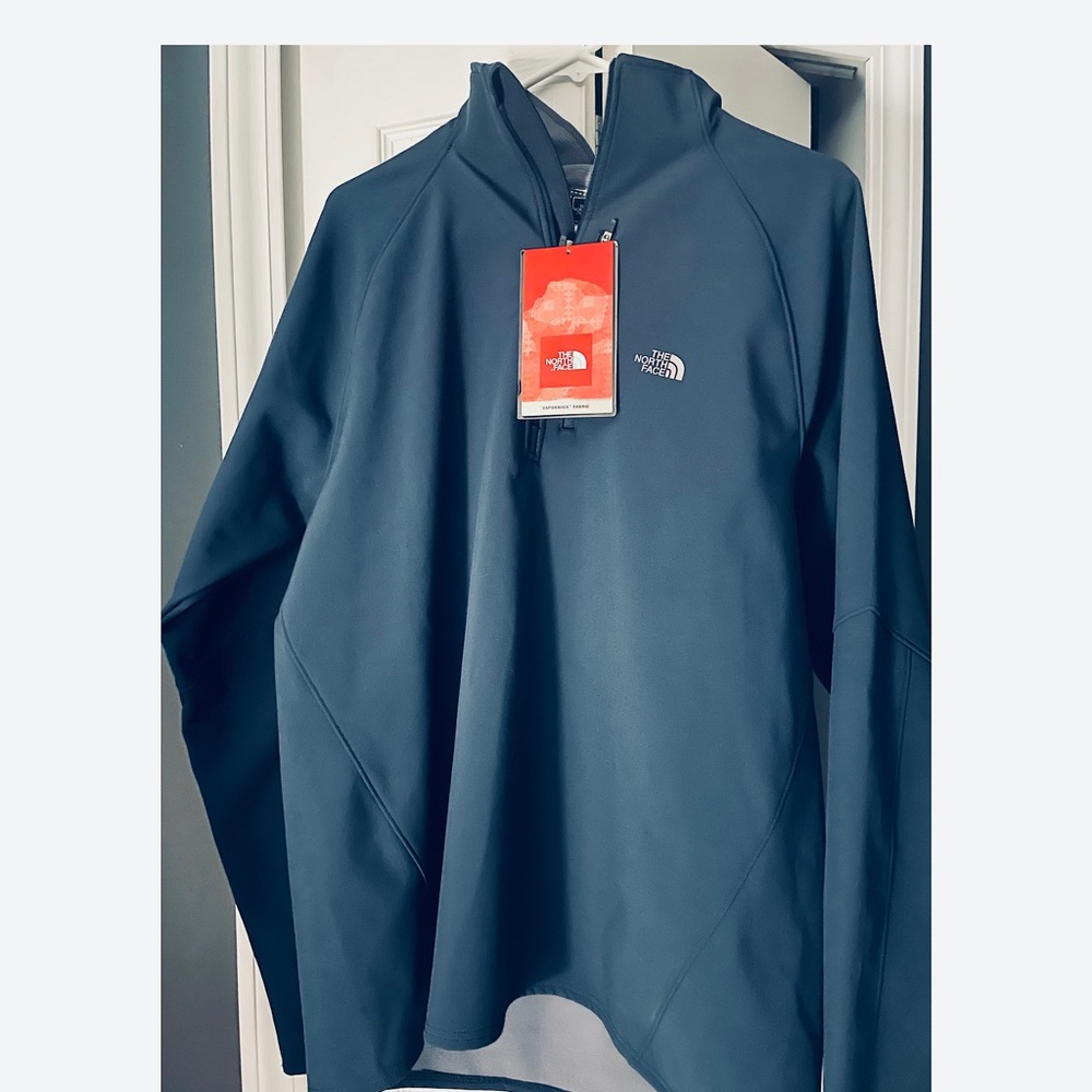 NWT The North Face 1/2 Zip (Water Repellent)